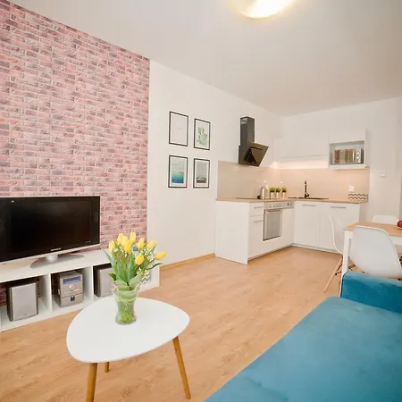 Charlotte - Hav Aparts Apartament *